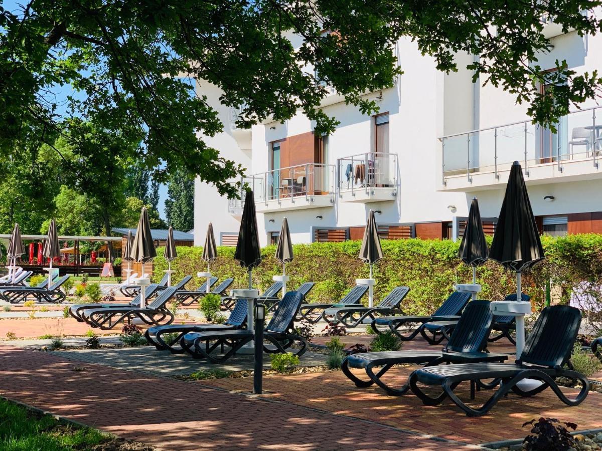 Barack Thermal Hotel And Spa Tiszakécske Exterior foto